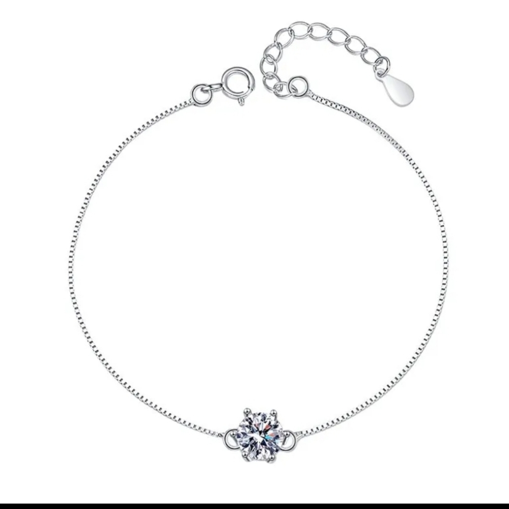 Certified Beautiful Moissanite Silver Bracelet